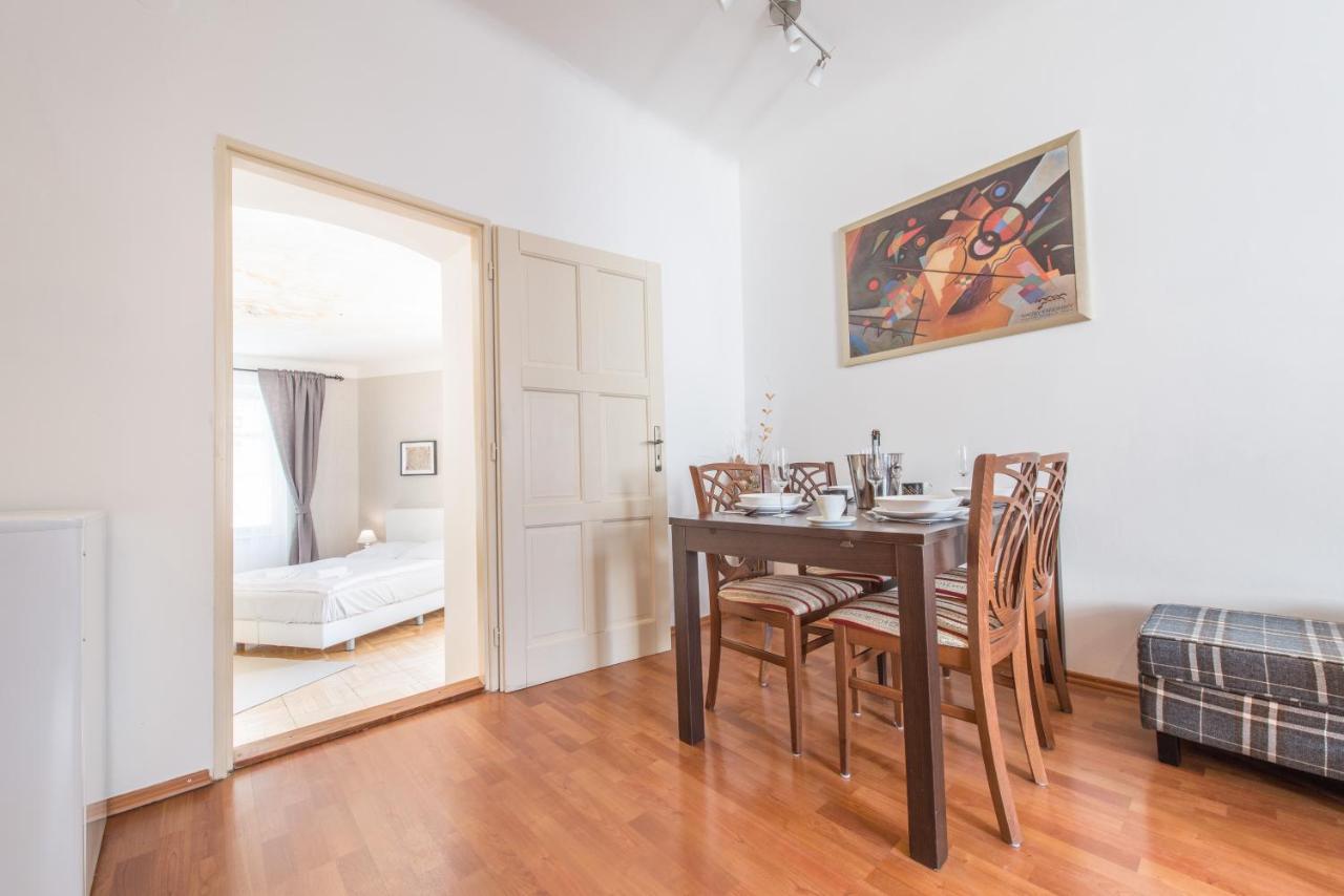 Prague Locals Monastery Apartments Luaran gambar