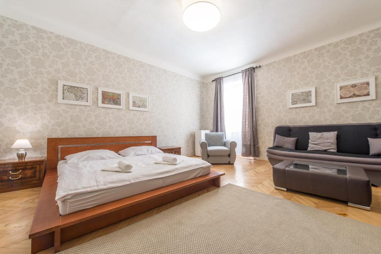 Prague Locals Monastery Apartments Luaran gambar