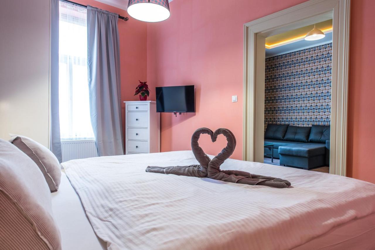 Prague Locals Monastery Apartments Luaran gambar