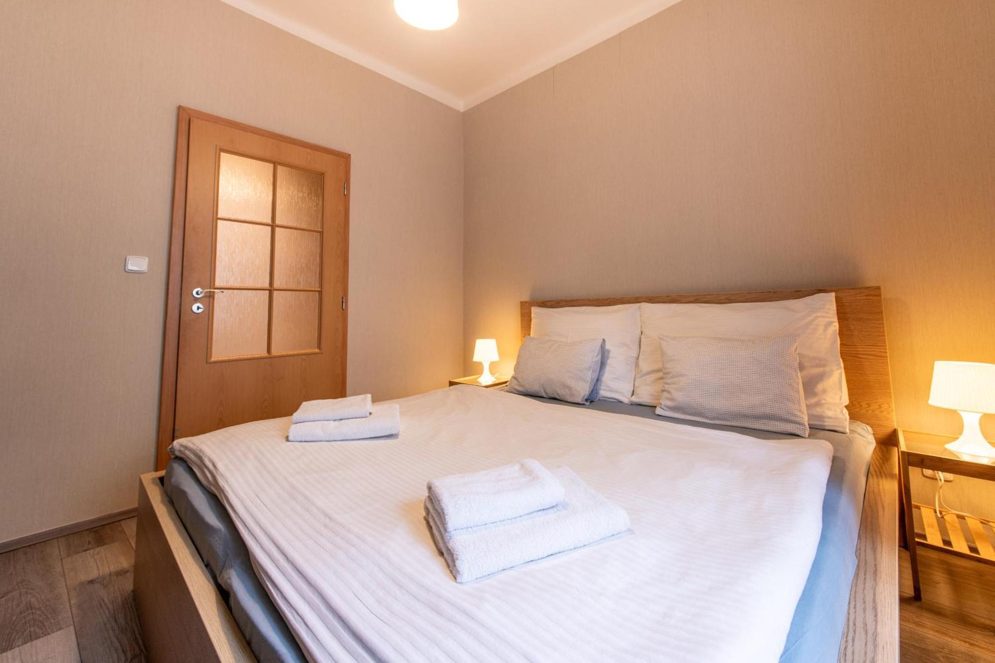 Prague Locals Monastery Apartments Luaran gambar